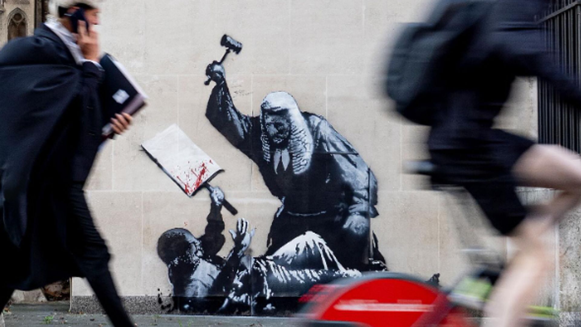 New Banksy artwork is quickly covered up at iconic location