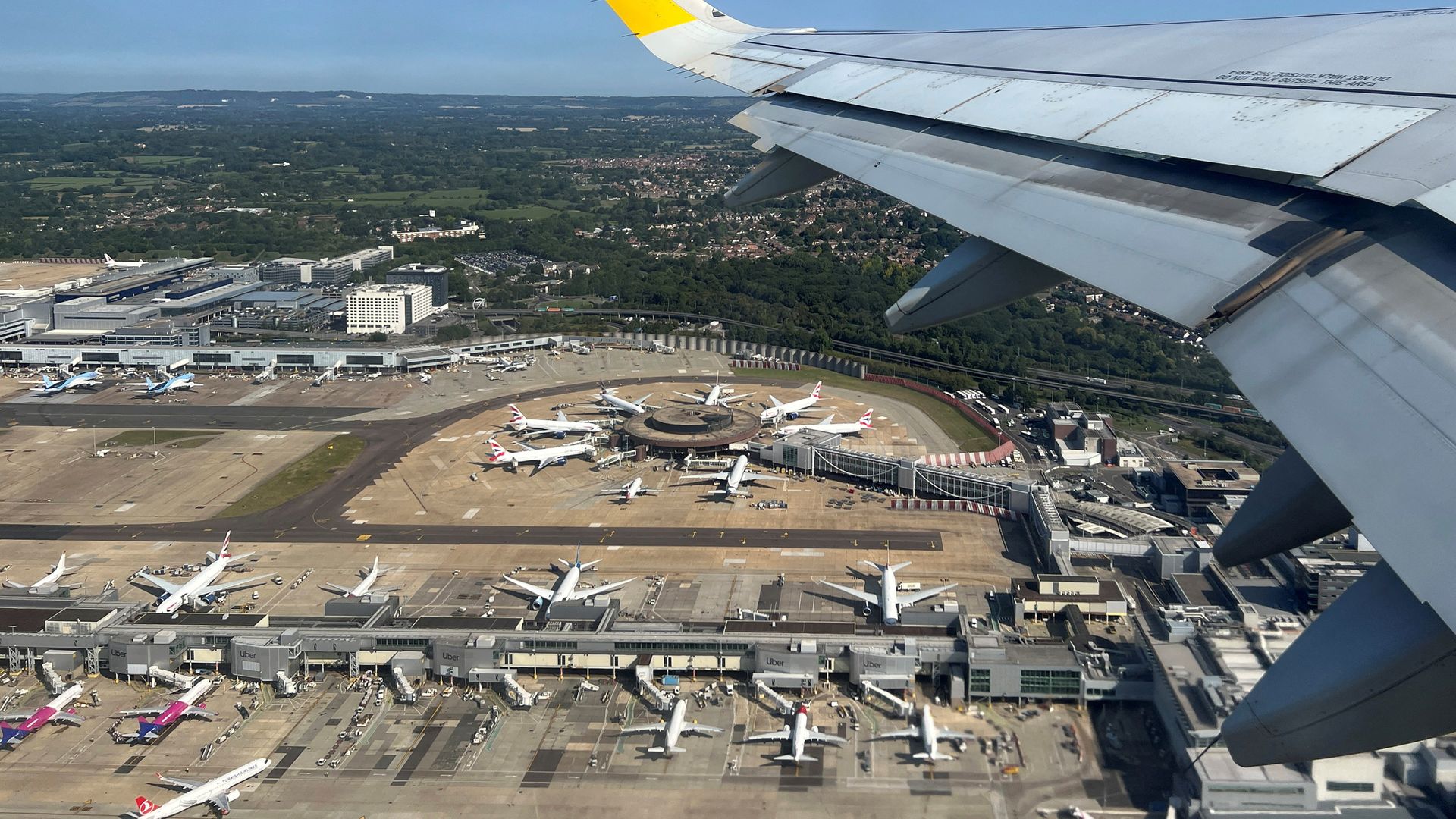<a href="https://news.sky.com/story/gatwick-second-runway-given-green-light-by-government-13435863" target="_blank">Gatwick second runway given green light by government</a>