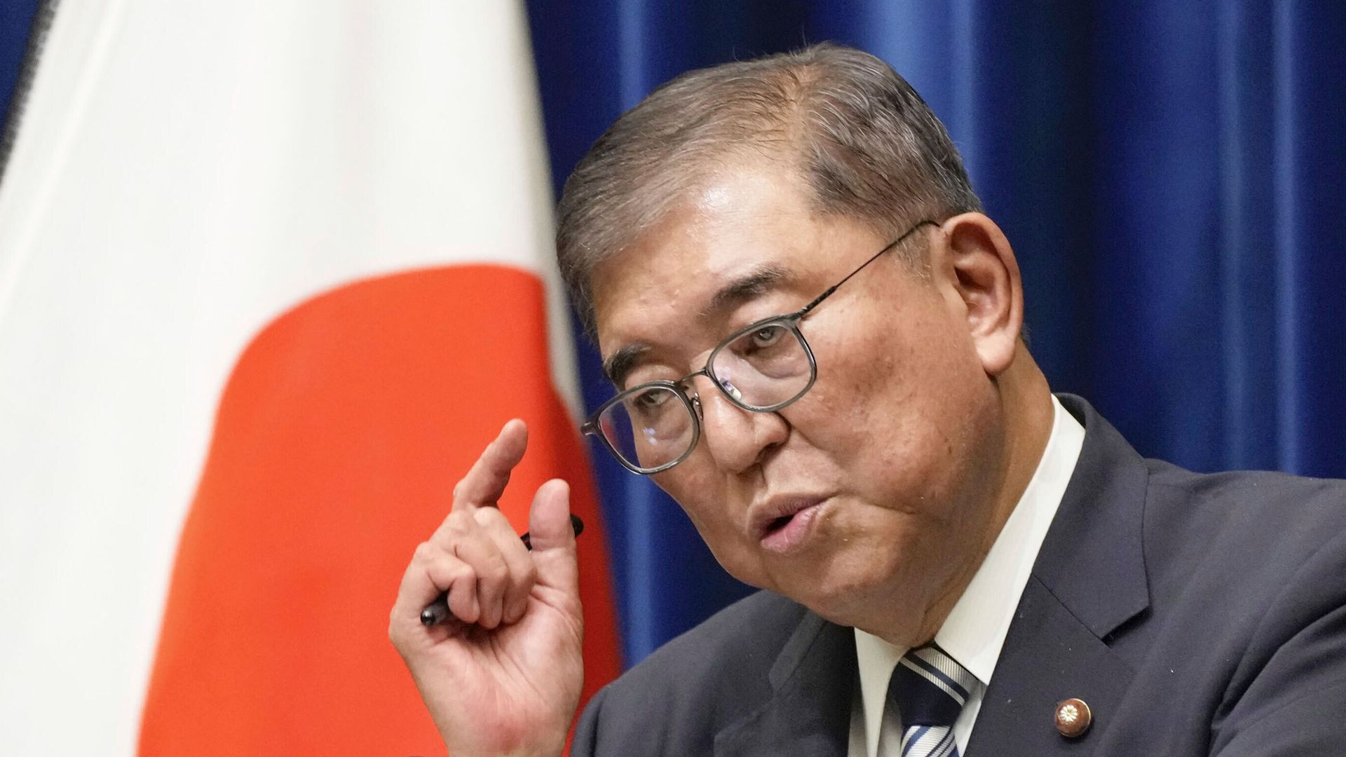 Japan's prime minister Shigeru Ishiba resigns
