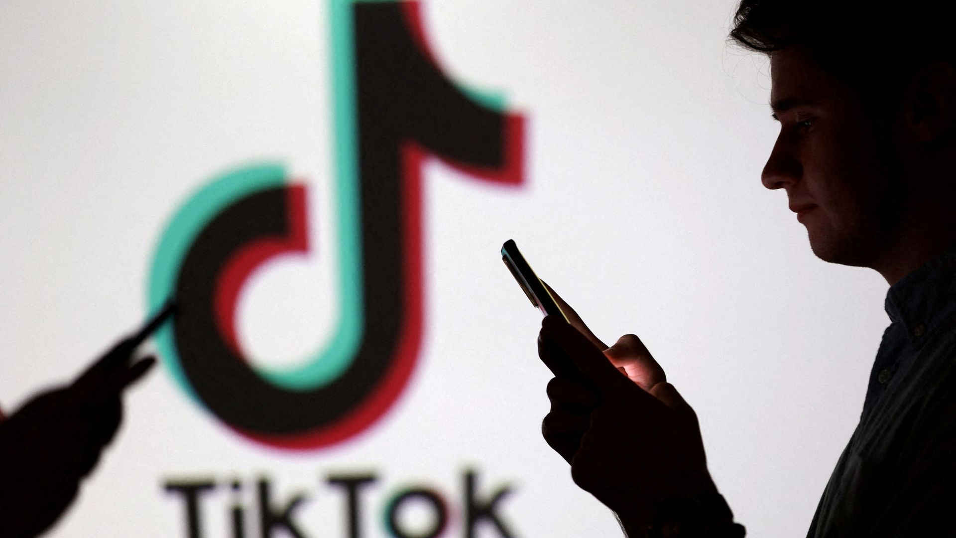 Trump and Xi discuss TikTok deal to stop US ban