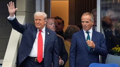 Cheers and boos as Donald Trump arrives for delayed Sinner-Alcaraz US