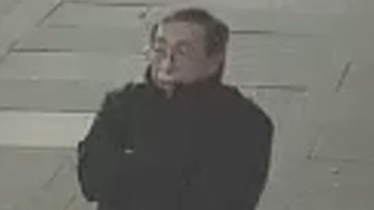 Zdjęcie CCTV wydane przez policję pana Rivero. PIC: Met Police/Pa