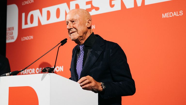 Lord Foster speaks at the awards ceremony