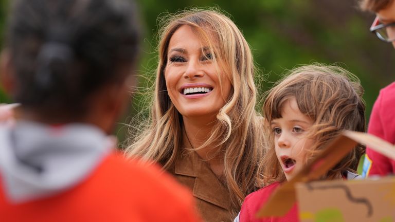 Işıltı bir melania. Pic: yui mok/pa