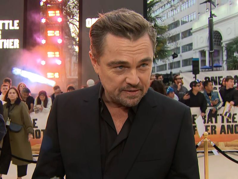 Leonardo DiCaprio pays tribute to Robert Redford | News UK Video News | Sky  News