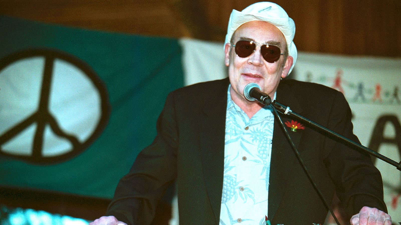 Hunter S Thompson's death to be reviewed after widow's request, Colorado officials say