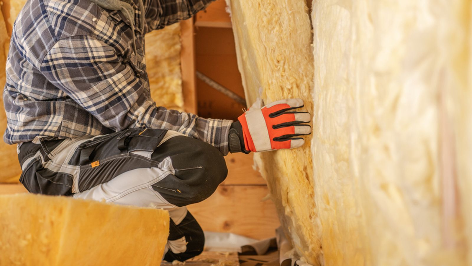 Thousands of homes now need repairs after insulation fitted under government scheme