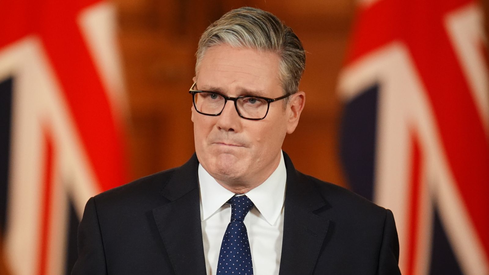 Starmer vows to ‘wrap arms’ around Jewish community after Manchester terror attack