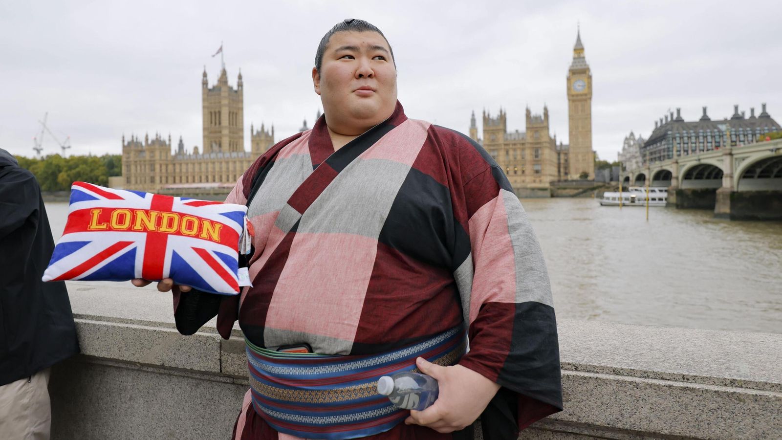 Stars of sumo head to London's Royal Albert Hall - and noodles sell out
