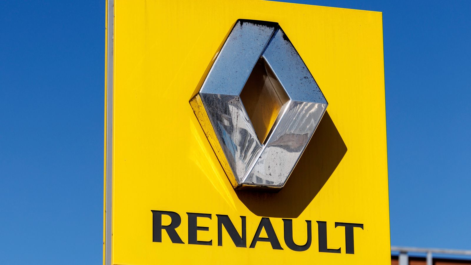 Customer details stolen in Renault UK cyber attack