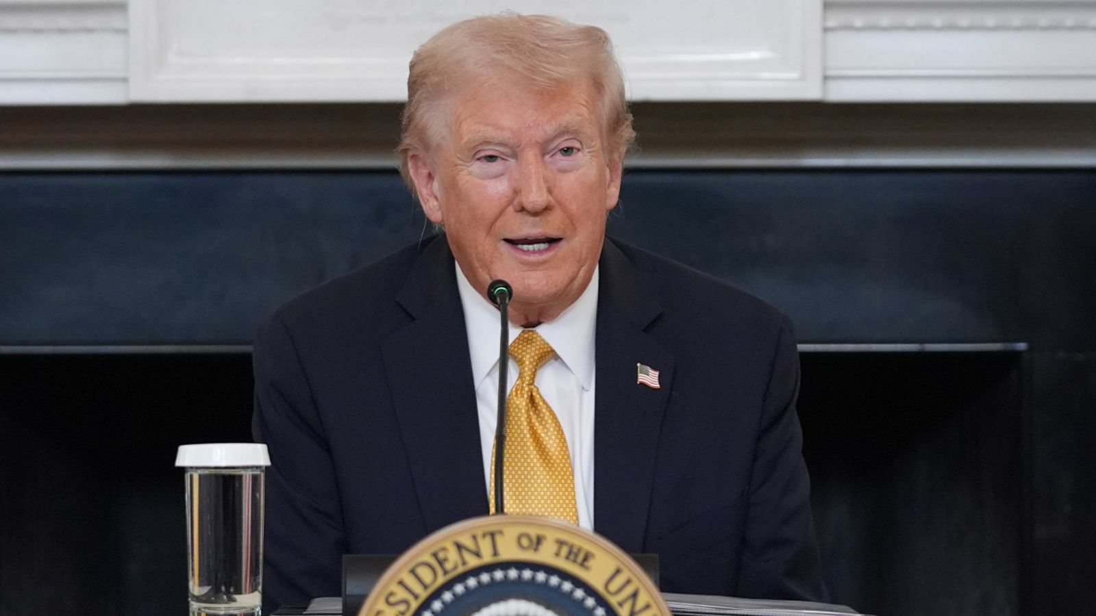 Trump Cancels Budapest Summit, Sanctions Rosneft and Lukoil