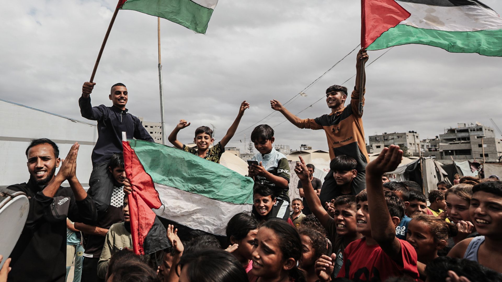 Israeli cabinet ratifies first phase of Trump's peace plan - as US to deploy 200 troops for Gaza task force