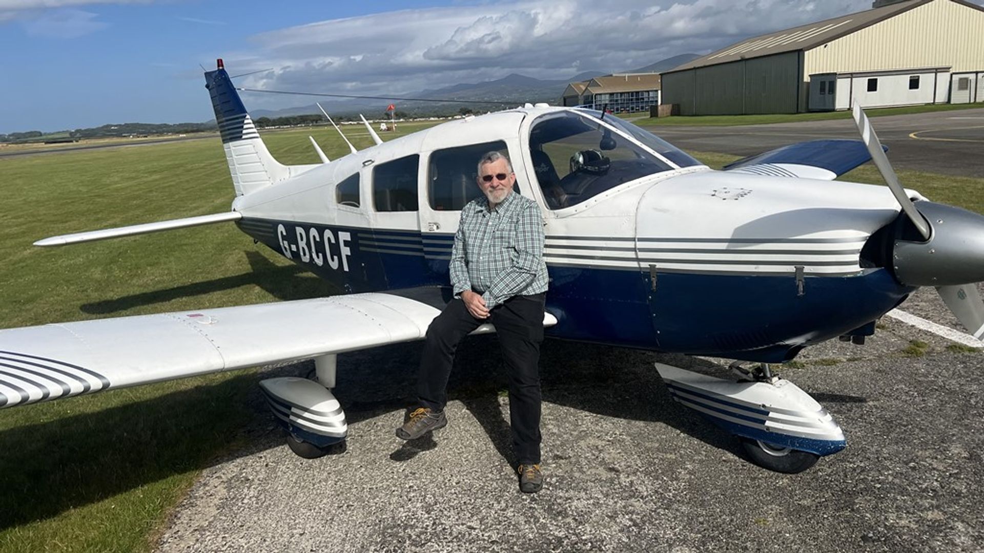 &#163;200k salaries and why they really make you put your phone on airplane mode: Secrets of a pilot