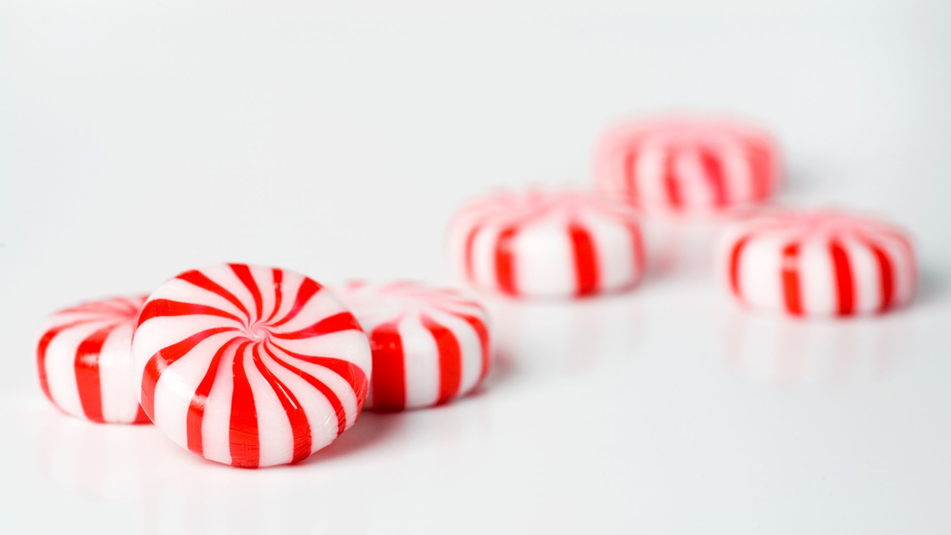Got a cold? Try sucking on a peppermint, say scientists