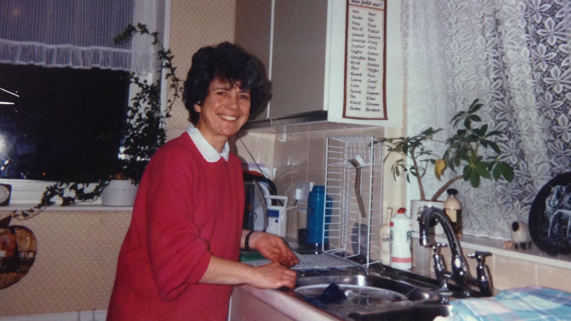 Police offer £20,000 reward to find teacher's killer after 30 years