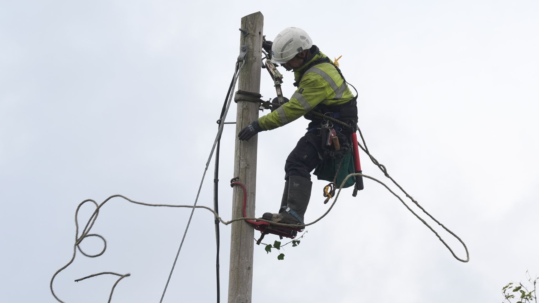Thousands of homes still without power as repairs continue after Storm ...
