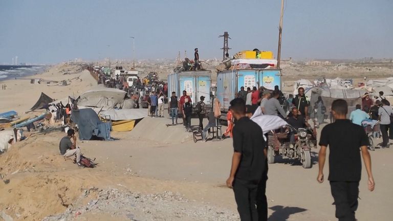 Gaza is full of people returning to their homes