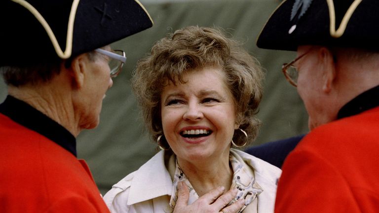 Prunella Scales chats with Chelsea Pensioners during a charity fundraising event in 1997. Pic: Reuters