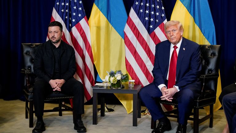 skynews-zelenskyy-trump-ukraine_7038791 As sanções petrolíferas de Trump colocaram 'os EUA em pé de guerra com a Rússia', diz aliado de Putin | Notícias do mundo