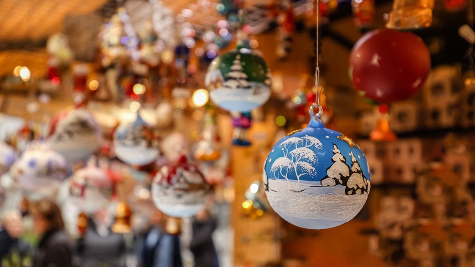 £1,000 side-hustle rule explained - from Vinted to Xmas markets | Money newsletter