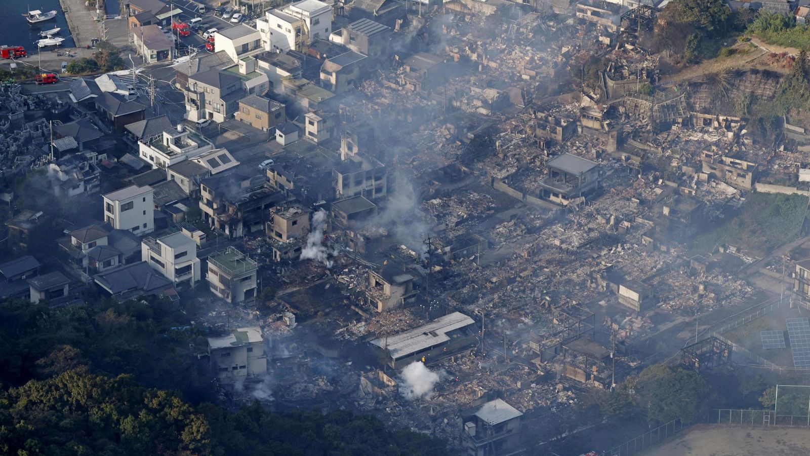 Eén dode en 170 huizen beschadigd of vernield door brand in Japan | Wereldnieuws
