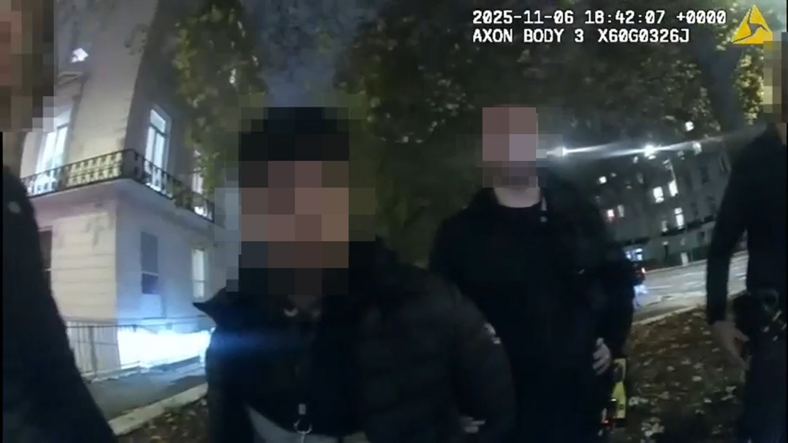 London crime crackdown as over 140 people arrested including phone ...