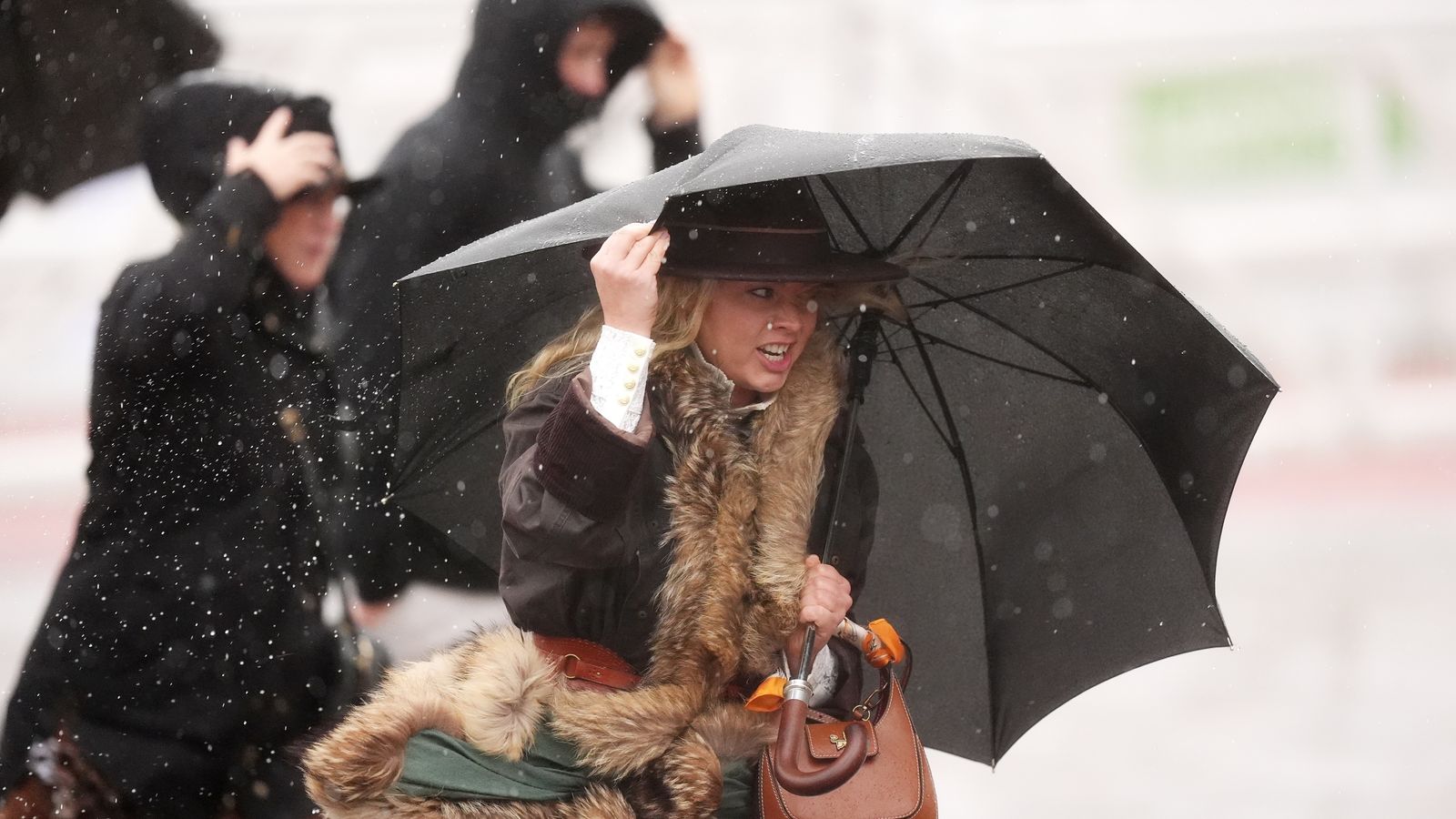 UK weather: Yellow warning issued for heavy rain across large swathes of England
