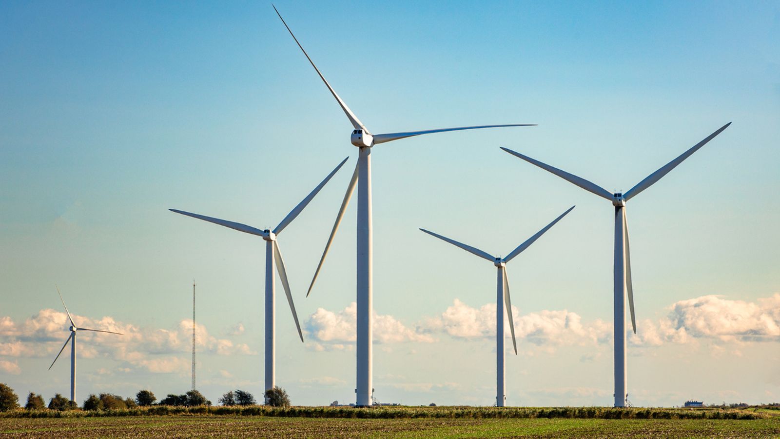 New record for wind-powered electricity in Britain