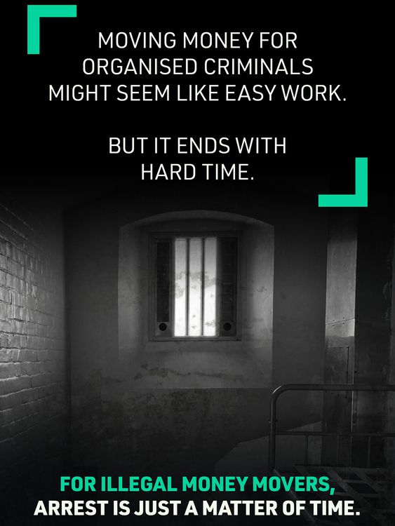 Plakat rozwieszony w toaletach na stacjach benzynowych przez NCA. Zdjęcie: PA