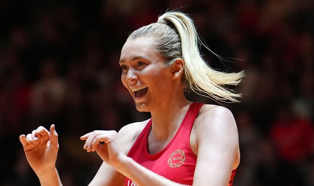 England beat New Zealand 61-58 in second Test match to level series ahead of Wednesday decider