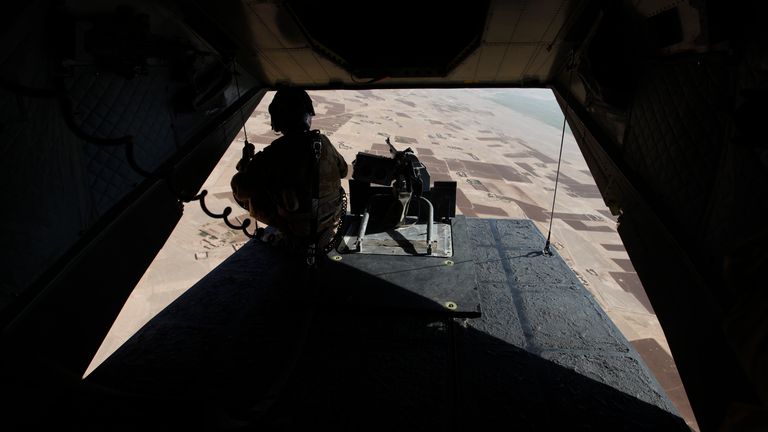 skynews-afghanistan-war_7096823 Unidade de forças especiais do Reino Unido tinha 'política deliberada' para 'matar homens em idade de lutar' no Afeganistão | Notícias do mundo