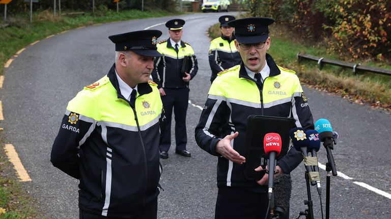 Müfettiş Charlie Armstrong medyaya konuşuyor. Resim: PA