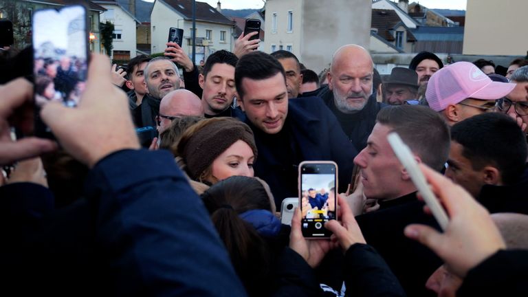 Bardella, gdziekolwiek się pojawi, przyciąga rzesze fanów