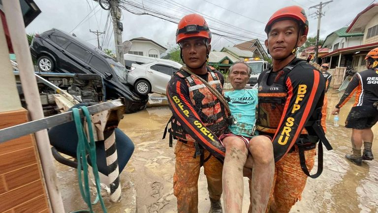 skynews-kalmaegi-typhoon-philippines_7071443 Tufão Kalmaegi: Pelo menos 26 mortos após tempestade desencadear fortes chuvas e inundações nas Filipinas | Notícias do mundo