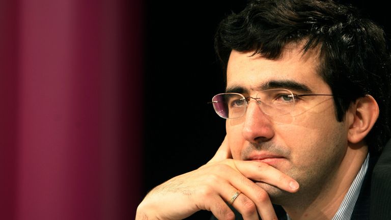 Vladimir Kramnik da Rússia durante o campeonato mundial de 2008. Foto: AP