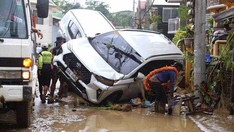 skynews-philippines-typhoon_7071470 Tufão Kalmaegi: Pelo menos 26 mortos após tempestade desencadear fortes chuvas e inundações nas Filipinas | Notícias do mundo