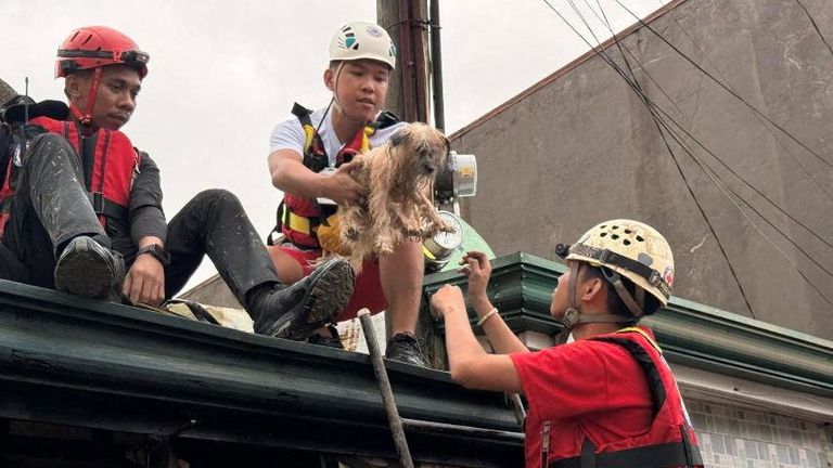 skynews-typhoon-kalmaegi-philippines_7071568 Tufão Kalmaegi: Pelo menos 26 mortos após tempestade desencadear fortes chuvas e inundações nas Filipinas | Notícias do mundo