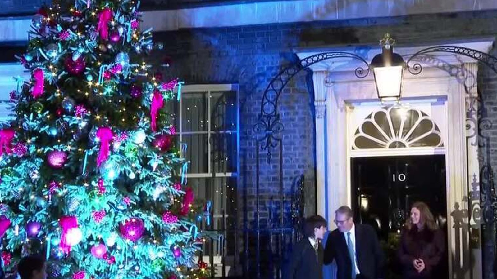 prime-minister-counts-down-to-christmas-lights-switch-on-in-downing