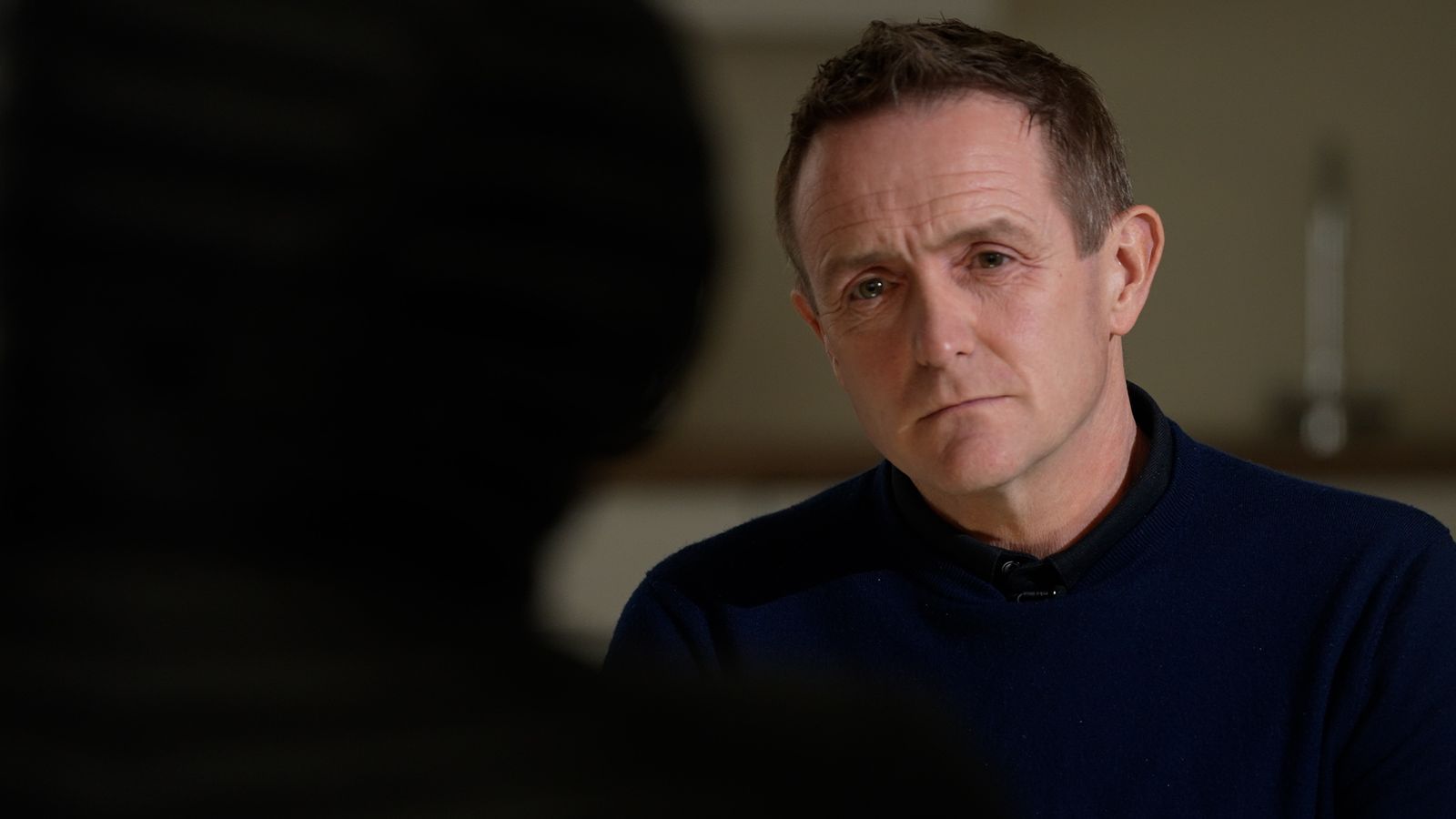 'They're invisible within society': Whistleblower says asylum seekers disappear 'daily' from hotels