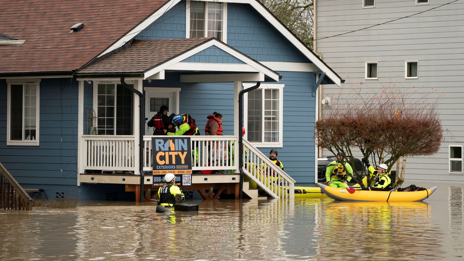 Washington state flooding forces entire city to evacuate as rivers ...