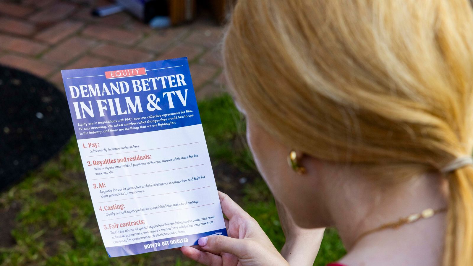 Actors vote for industrial action over AI concerns