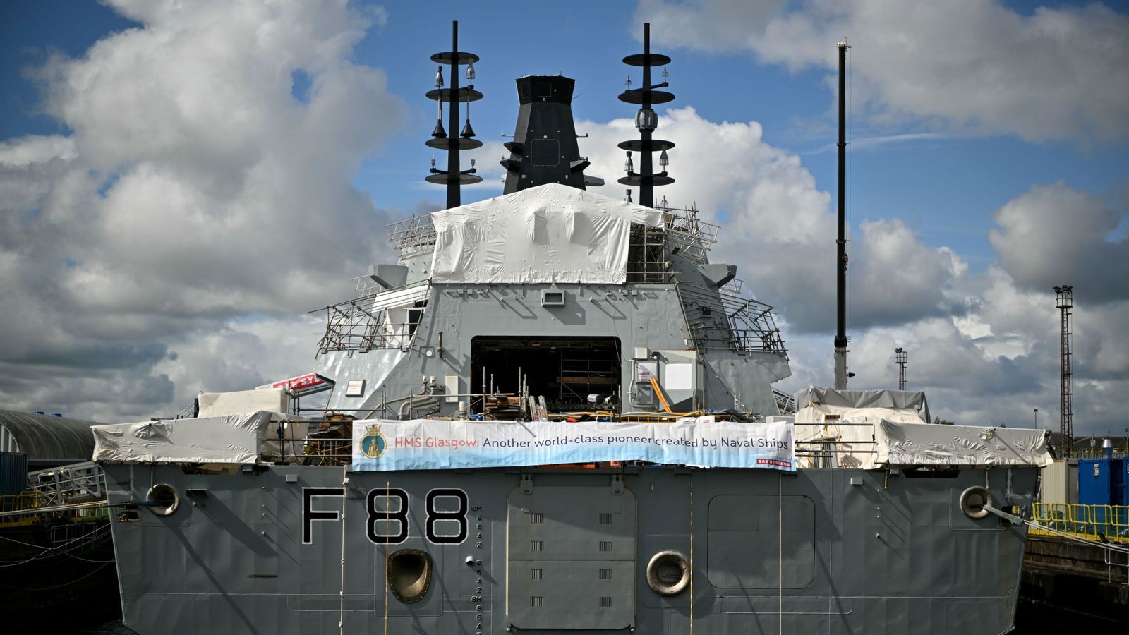 Submarine hunting pact signed by UK amid Russian threat