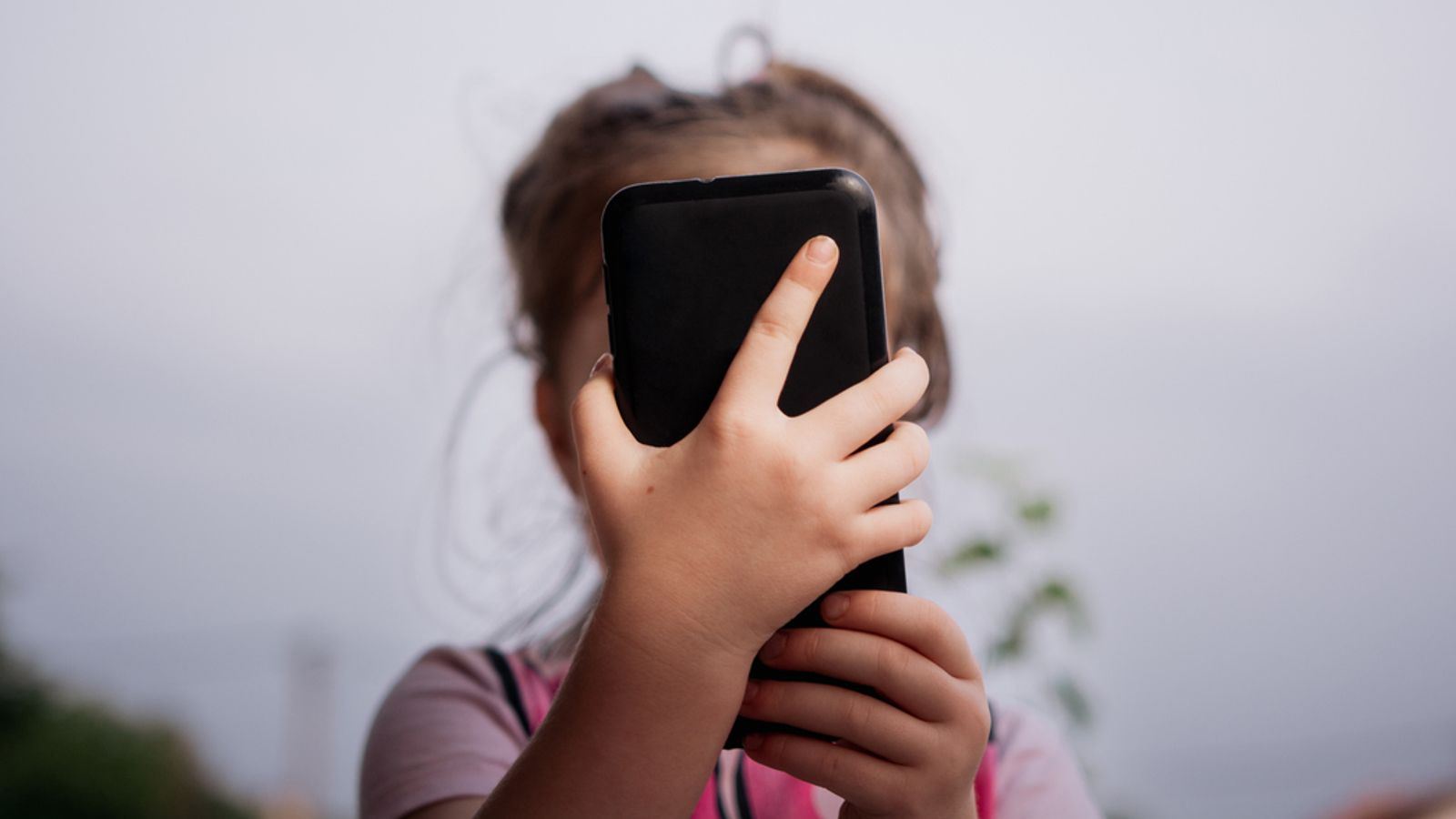 Doctors warn of 'horrific' impact of tech and devices on young people's health