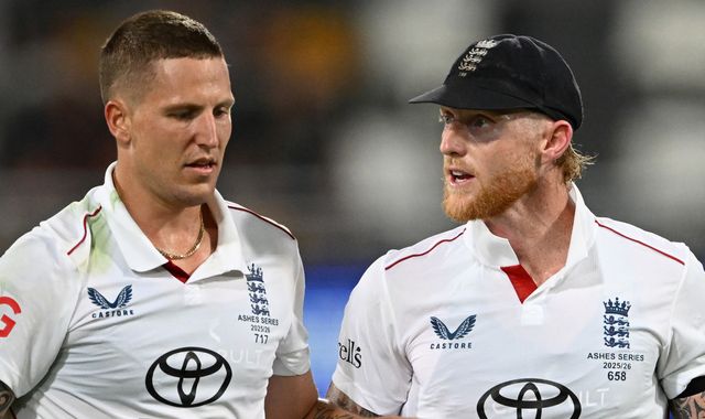 The Ashes: England 'awful' with new ball, says Michael Atherton, but late Australia wobble keeps them in second Test