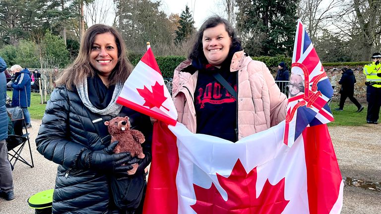 Kanadalı Noela, kızı Jackie ile birlikte.