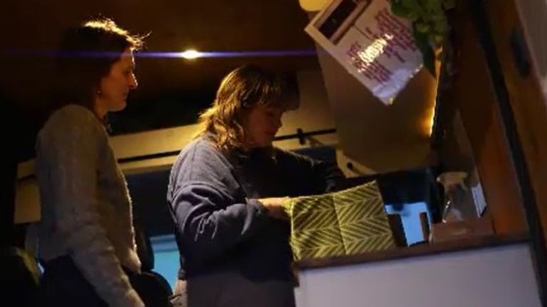 Bristol'deki minibüs hizmeti, ülke genelinde hayır kurumları tarafından kurulan birçok hizmetten biri