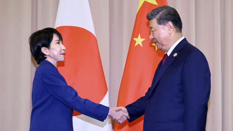 Japonya'nın yeni Başbakanı, Ekim ayında Kore'de düzenlenen APEC Ekonomi Liderleri Toplantısı oturum aralarında Çin Devlet Başkanı Xi Jinping ile bir araya geldi. Resim: Reuters