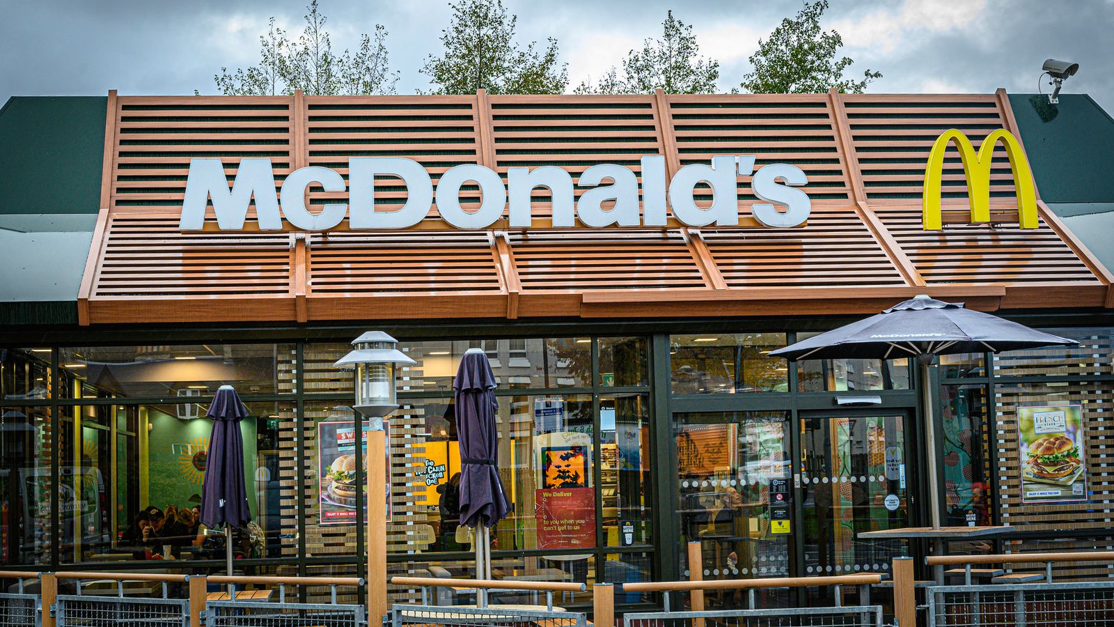 'It's gone bonkers': Diners shocked at new price of single McDonald's ...