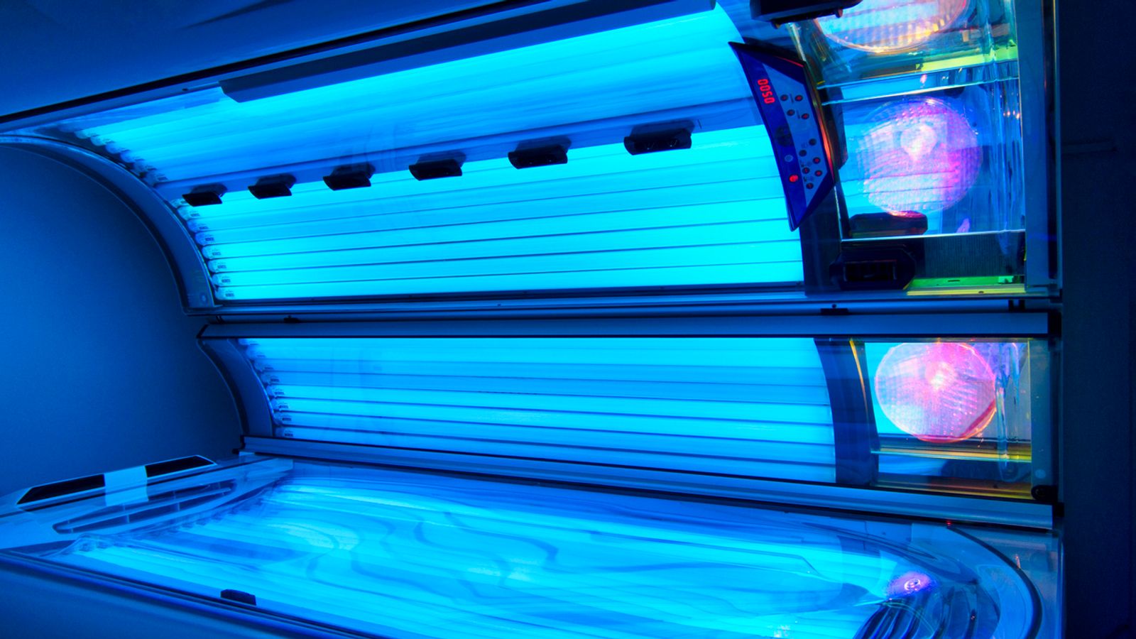 Tanning ads banned over misleading safety claims