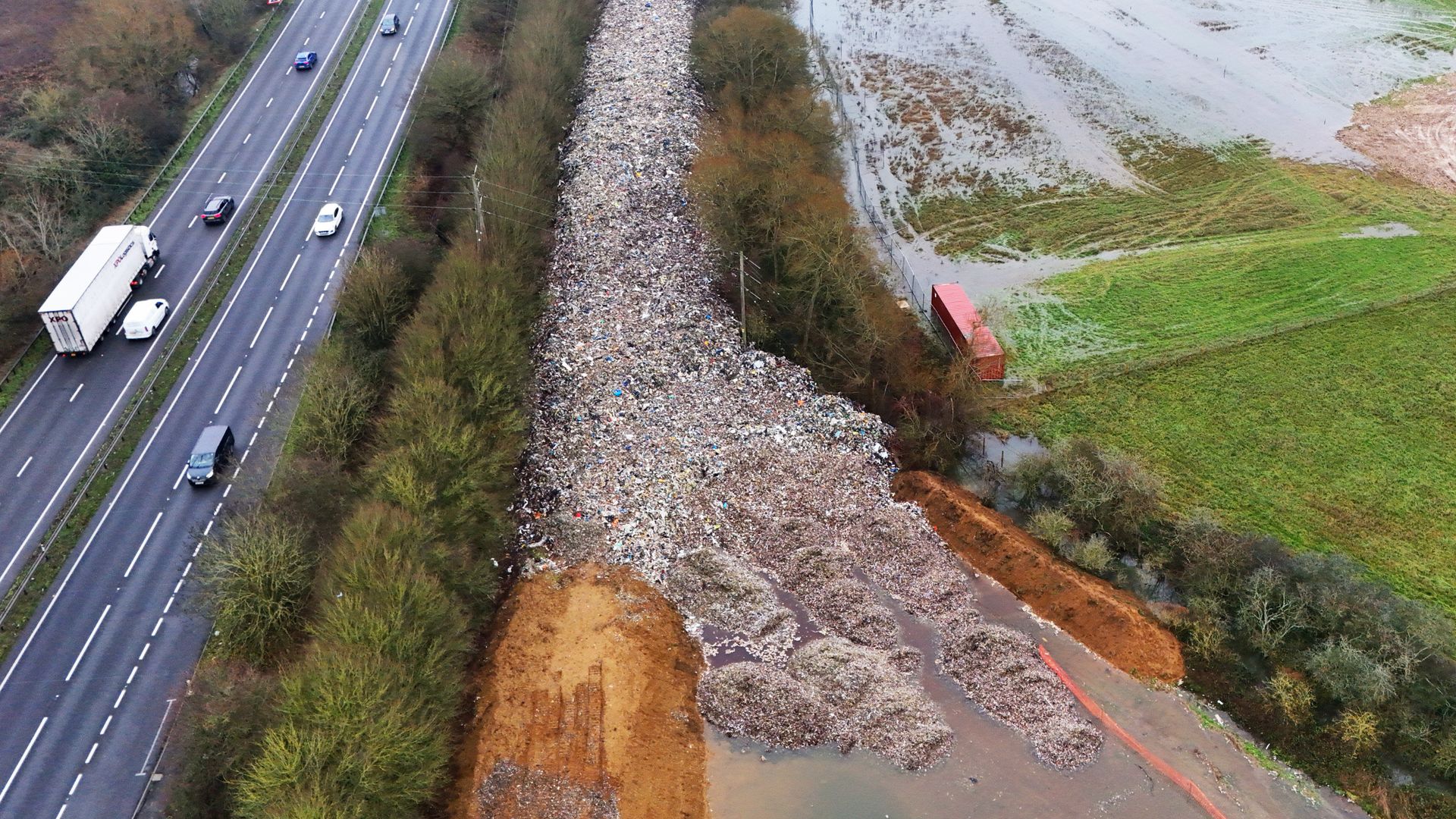 Two more arrests over 'infamous' illegal dump site in Oxfordshire